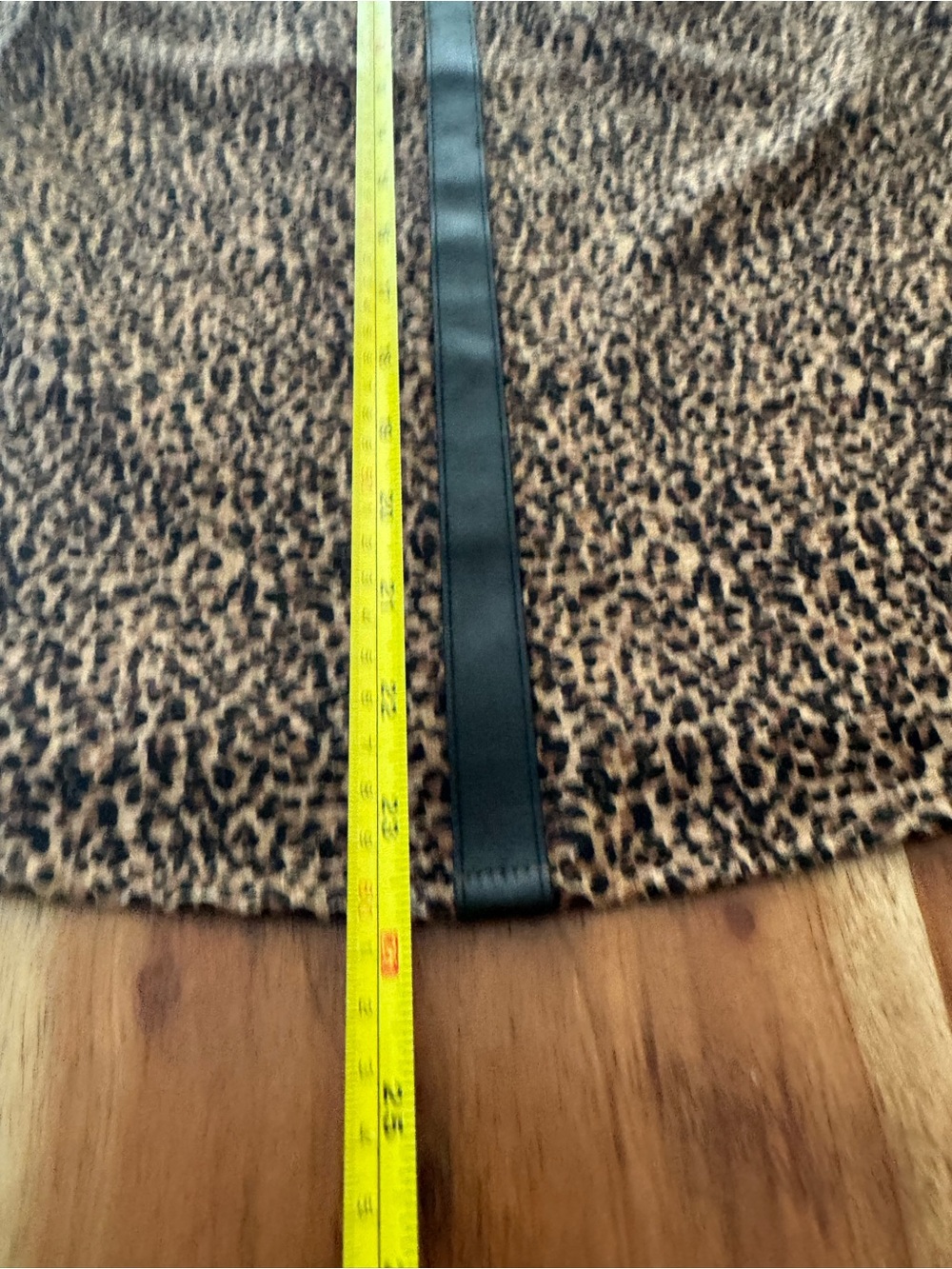 THML Leopard Print Puff Sleeve Blouse with Contrast Trim NWOT - Picture 7 of 8